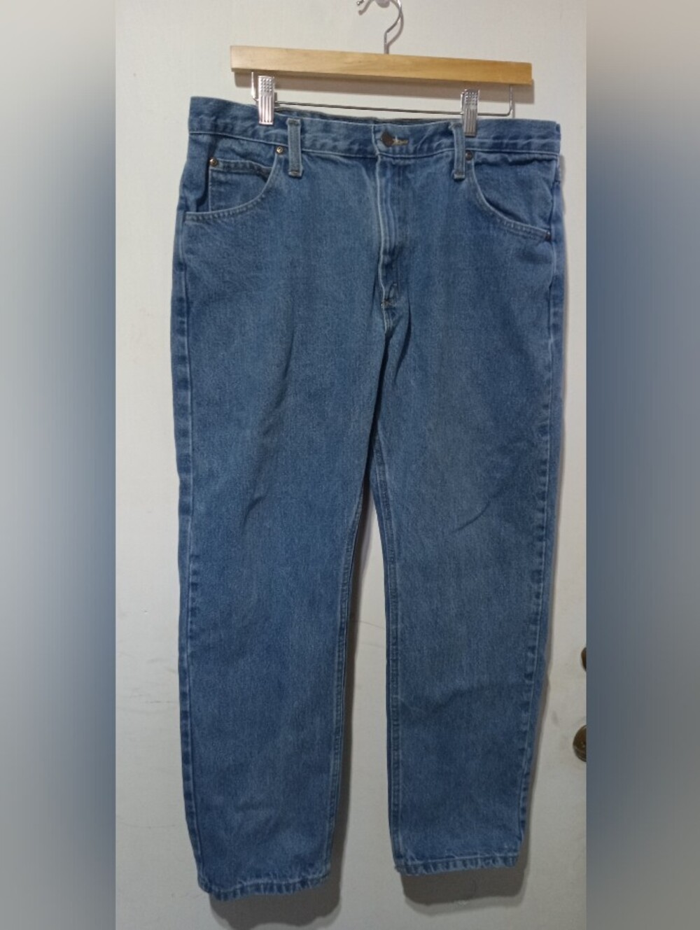 Wrangler Straight-Leg Men's Jeans in Blue